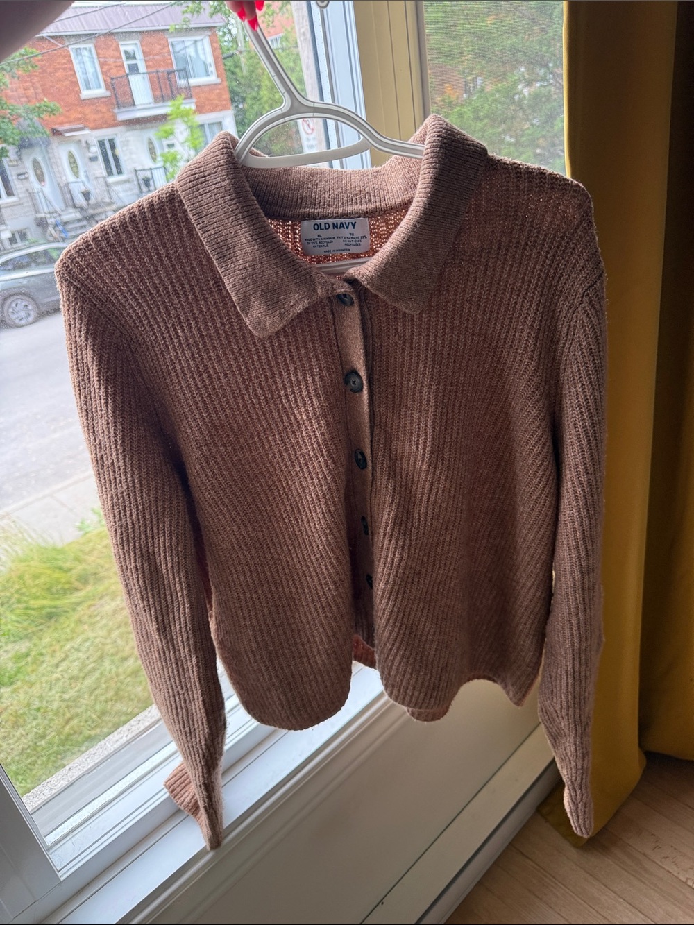 Old Navy Collared Knit Button-Up Cardigan in Beige Brown